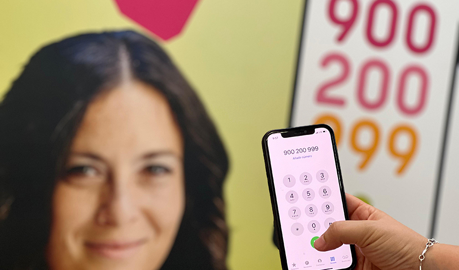 Las llamadas al teléfono andaluz de las mujeres aumentan un 26% en los meses de julio y agosto